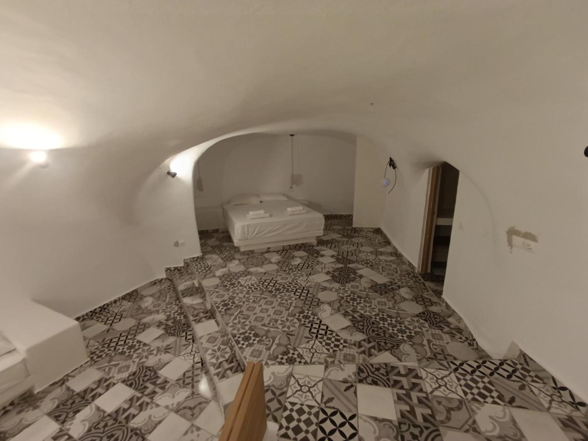 Cycladic Center Cave Rooms 费拉 外观 照片