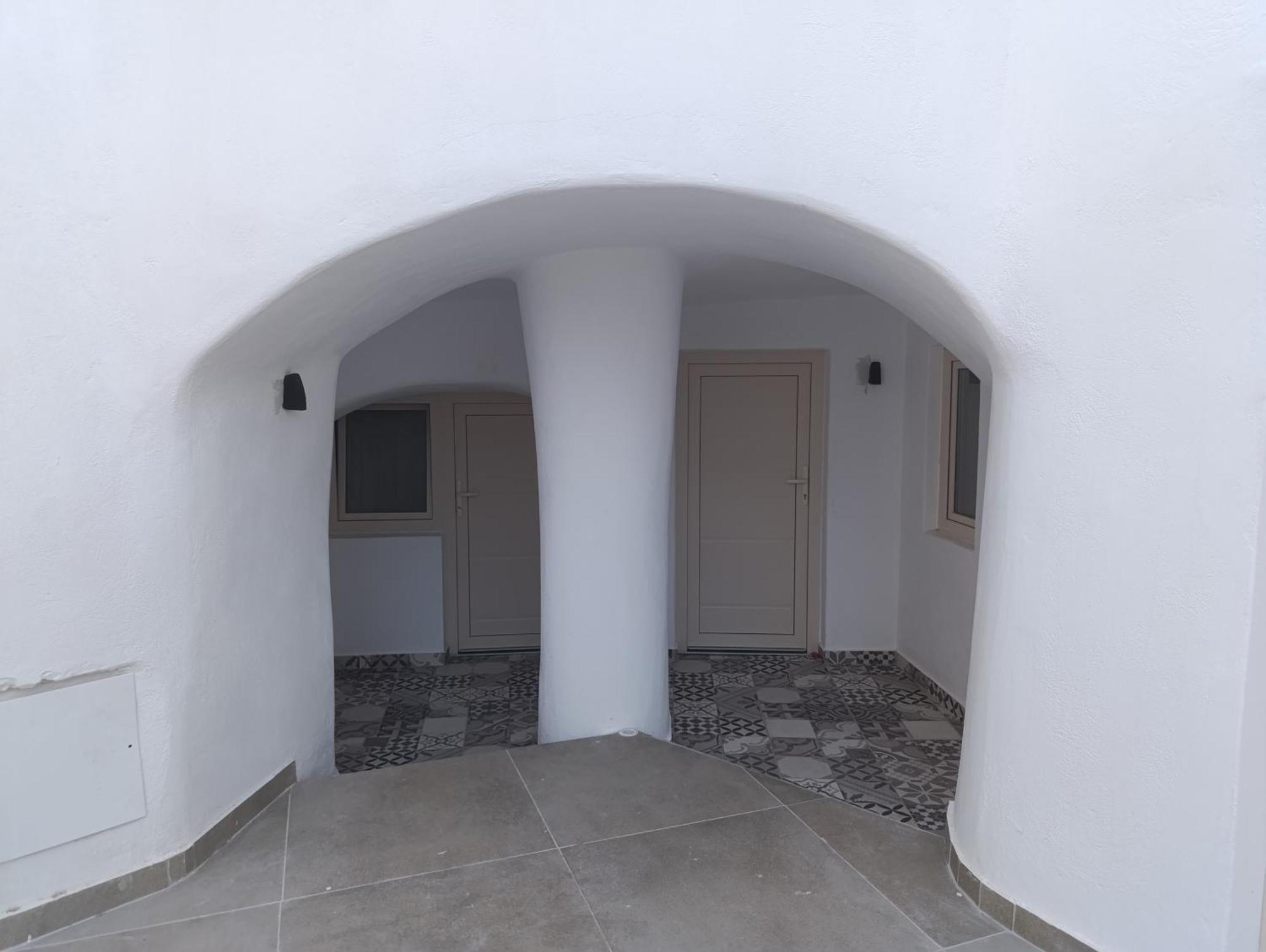Cycladic Center Cave Rooms 费拉 外观 照片