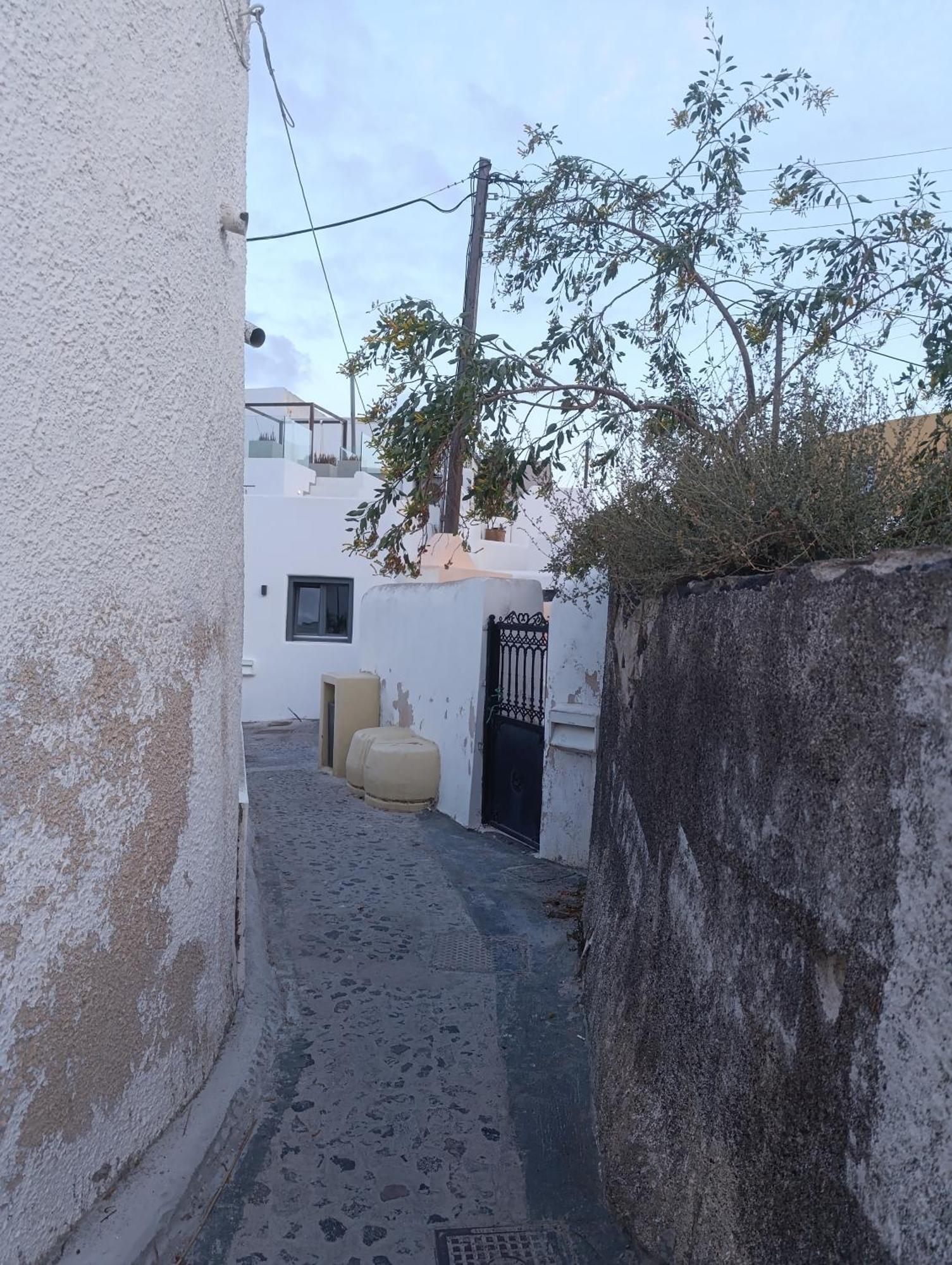 Cycladic Center Cave Rooms 费拉 外观 照片